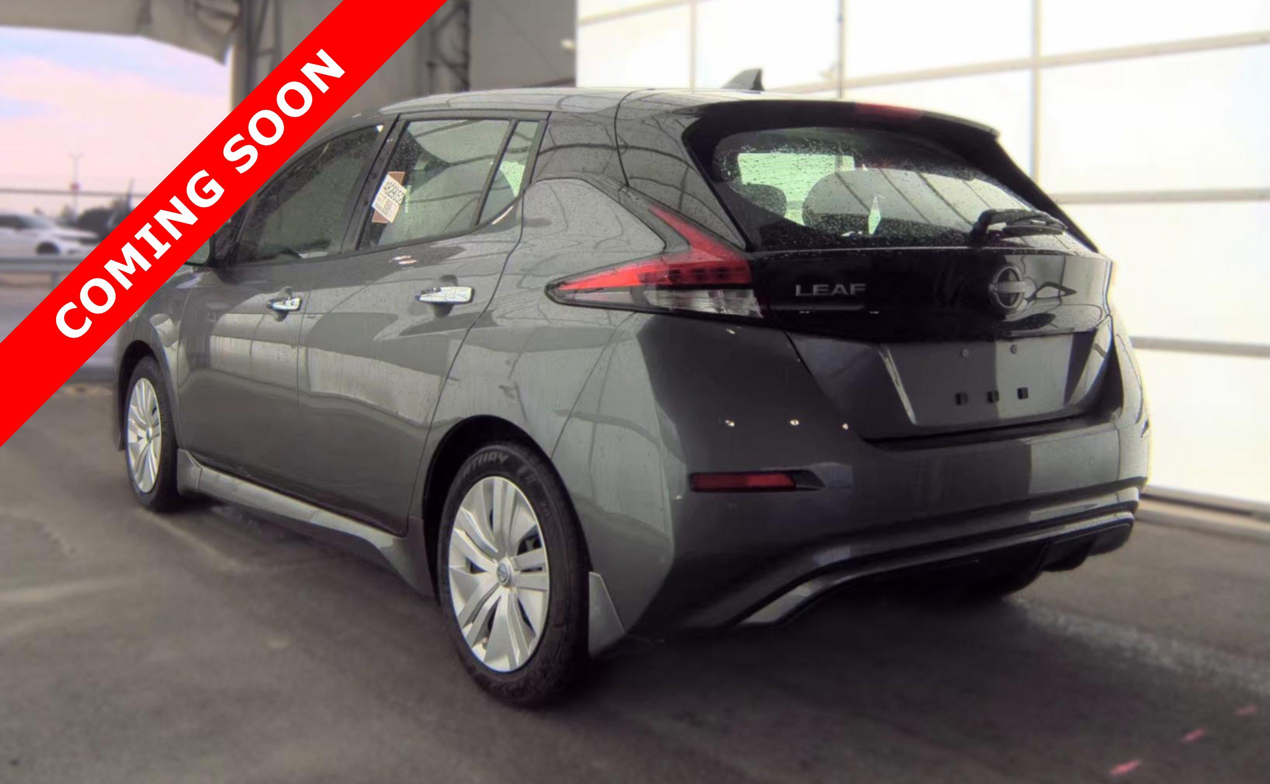 Used 2025 Nissan Leaf S FWD image 5