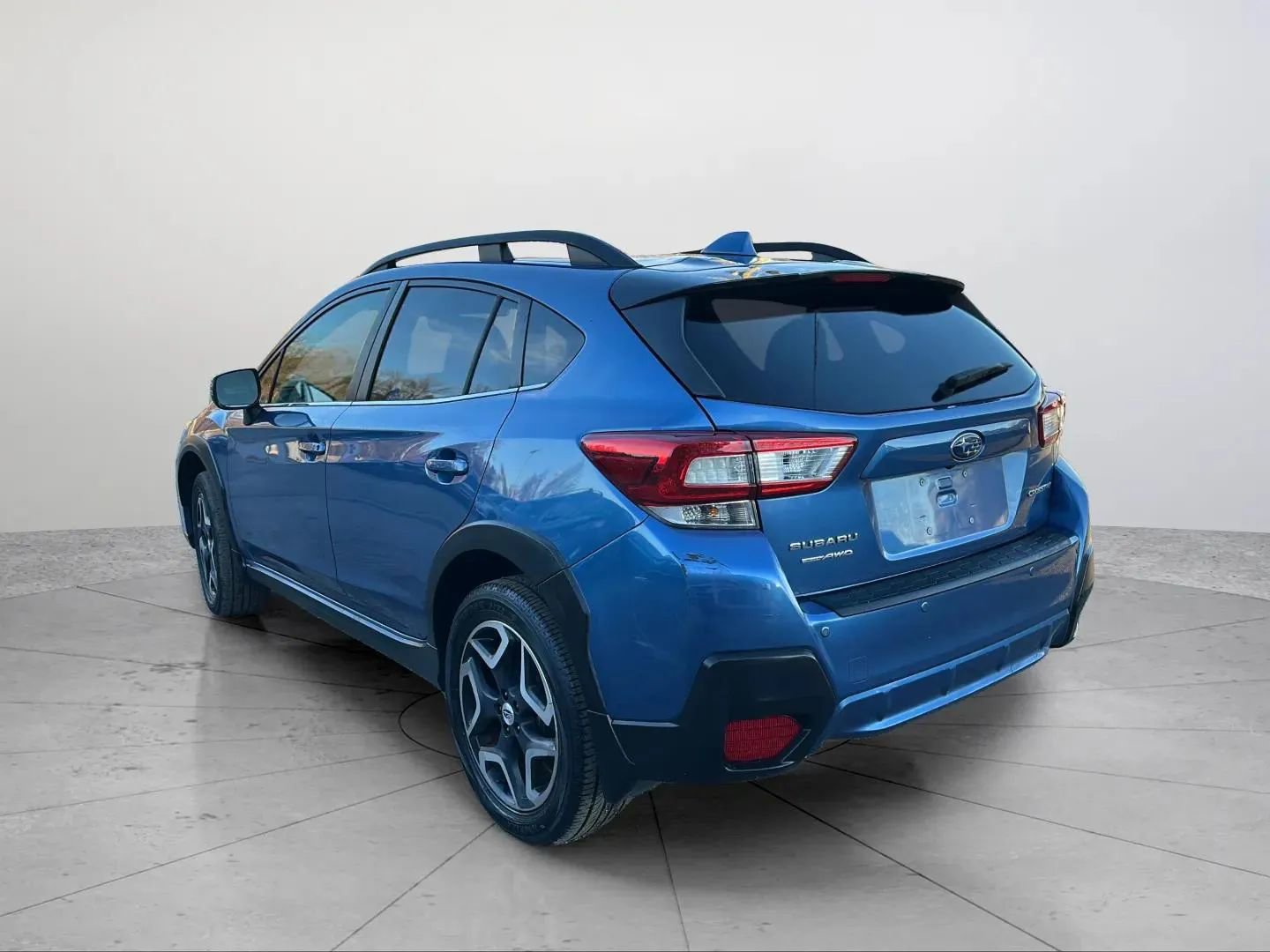 Used 2018 Subaru Crosstrek 2.0i Limited image 3
