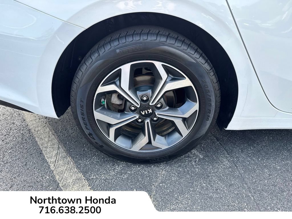 Used 2019 Kia Forte LXS FWD image 9