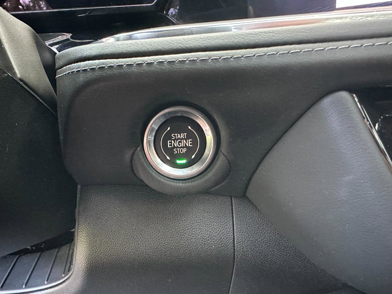 Used 2025 Chevrolet Tahoe Z71 w/ Comfort Package image 47