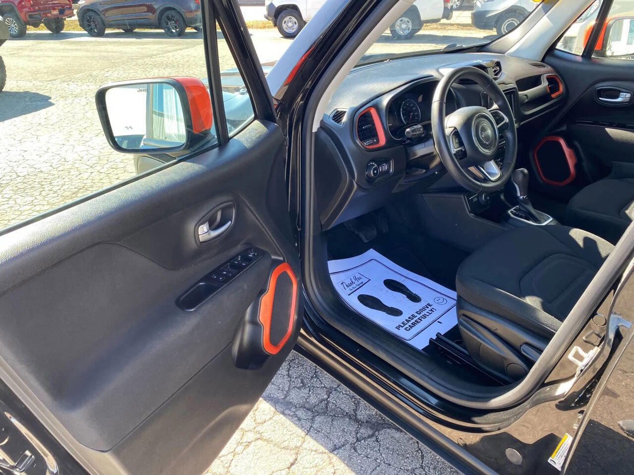 Used 2020 Jeep Renegade Latitude image 9