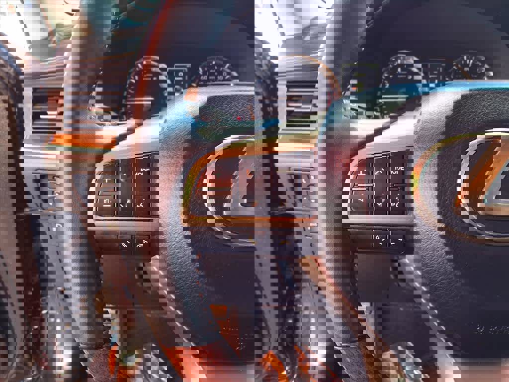 Used 2017 Lexus ES 350 image 9