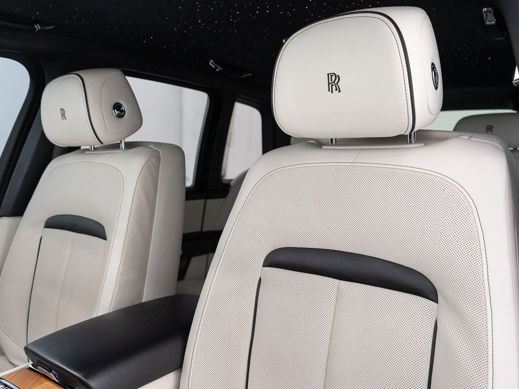 Certified 2020 Rolls-Royce Cullinan image 17