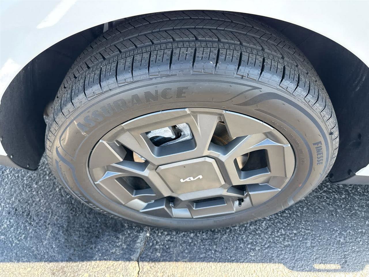 Used 2026 Kia Carnival SX image 9