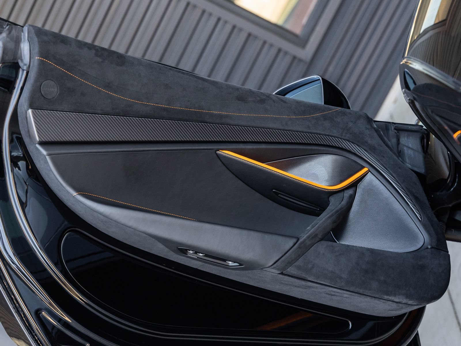 Used 2024 McLaren 750S Spider RWD image 20
