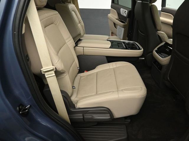 Used 2023 Lincoln Navigator Reserve image 27