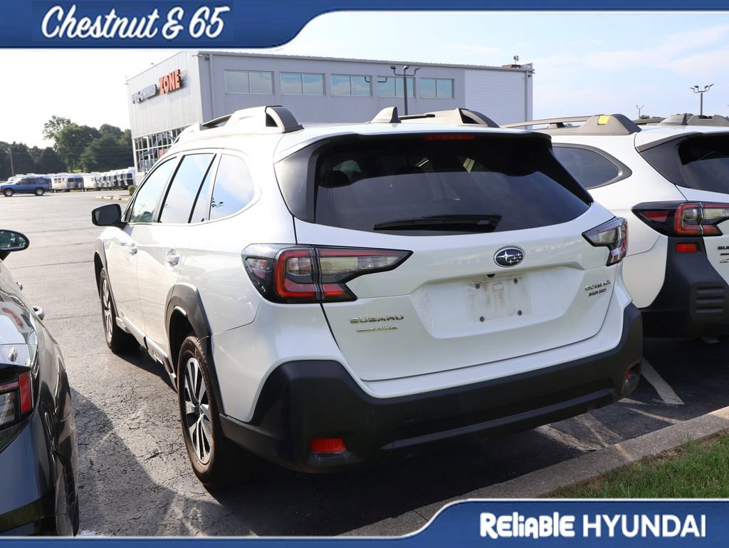 Used 2024 Subaru Outback Premium AWD/4WD image 15