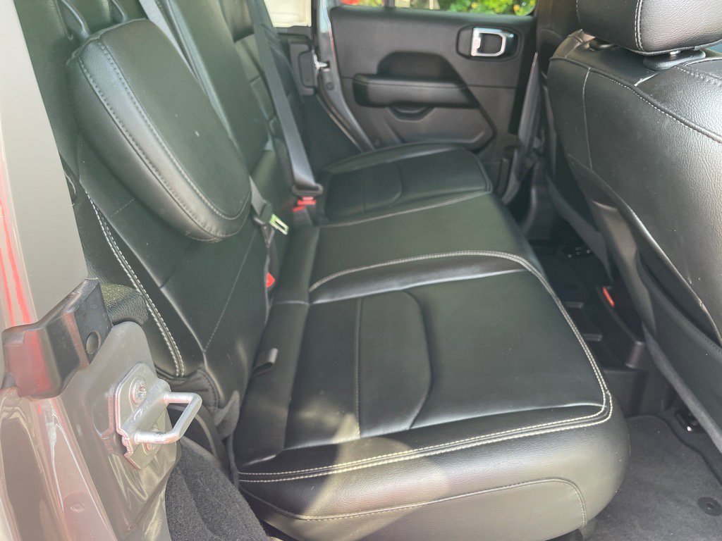 Used 2022 Jeep Wrangler Unlimited Sahara w/ Cold Weather Group image 18