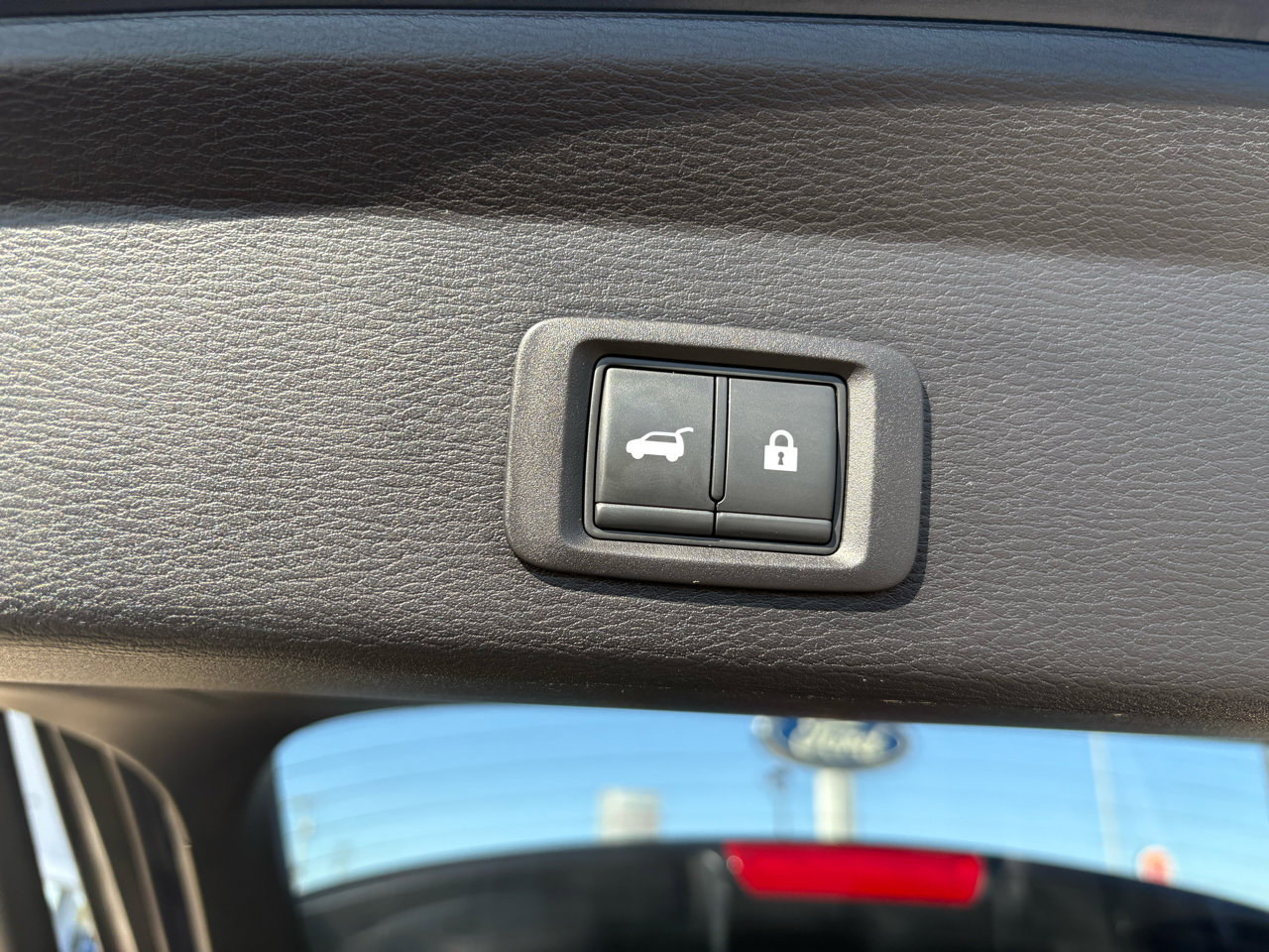 Used 2022 Mitsubishi Outlander SE image 59