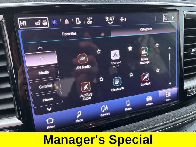 Used 2024 Chrysler Pacifica Touring image 23