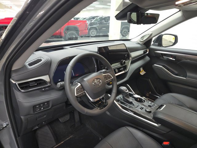 New 2026 Toyota Highlander Platinum AWD/4WD image 22