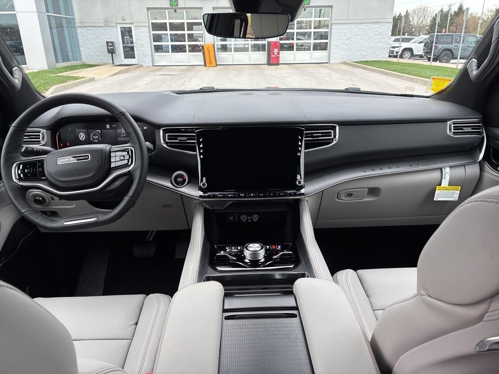 New 2026 Jeep Grand Wagoneer Summit AWD/4WD image 10