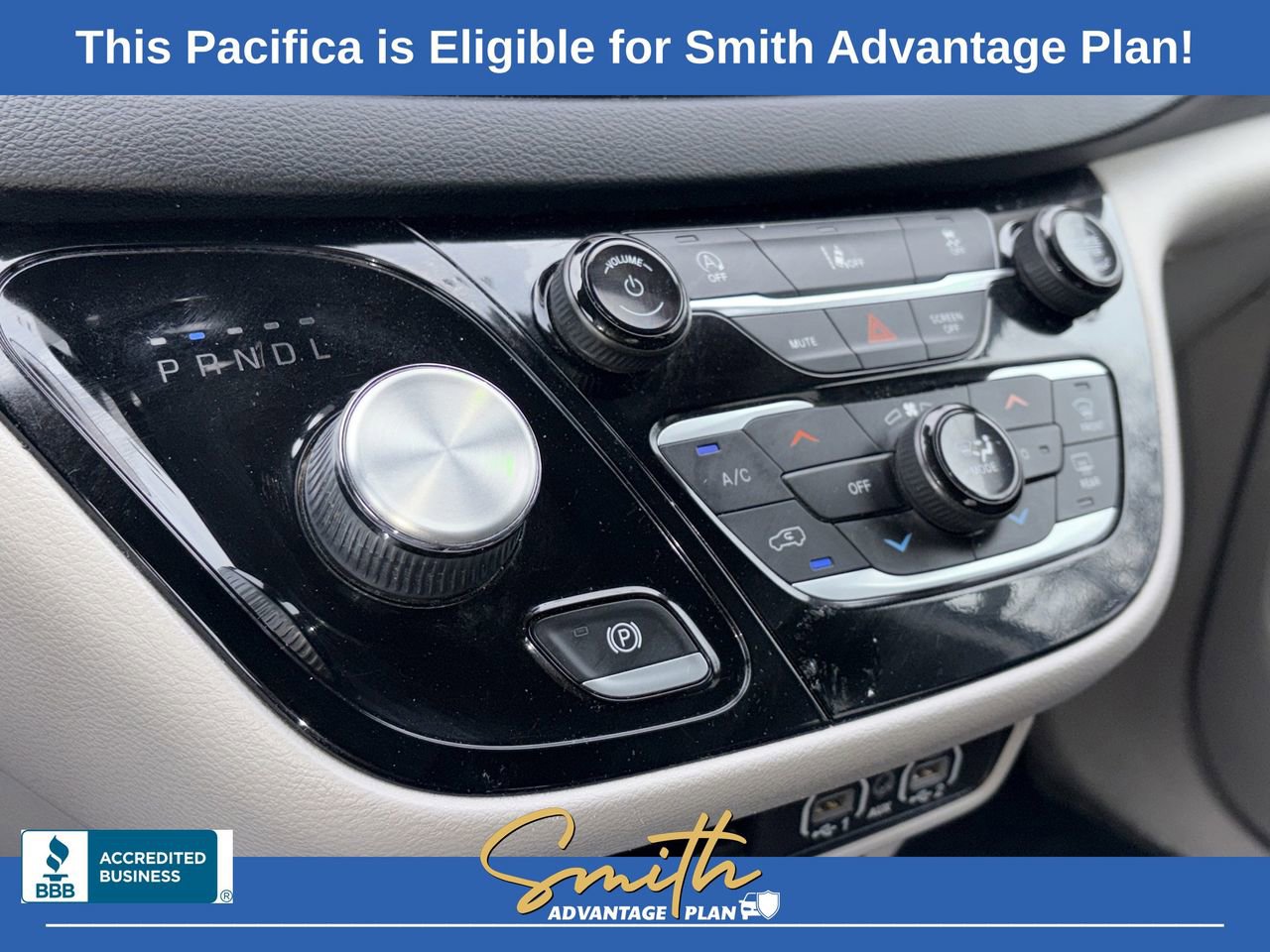 Used 2022 Chrysler Pacifica Touring-L FWD image 16