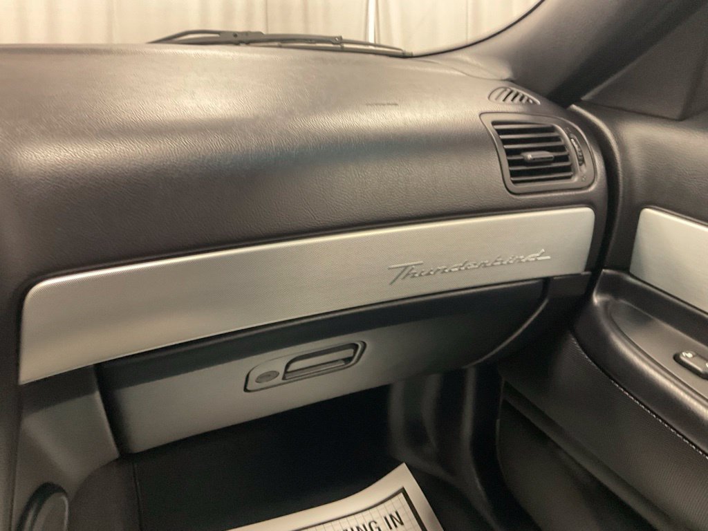 Used 2005 Ford Thunderbird RWD image 28
