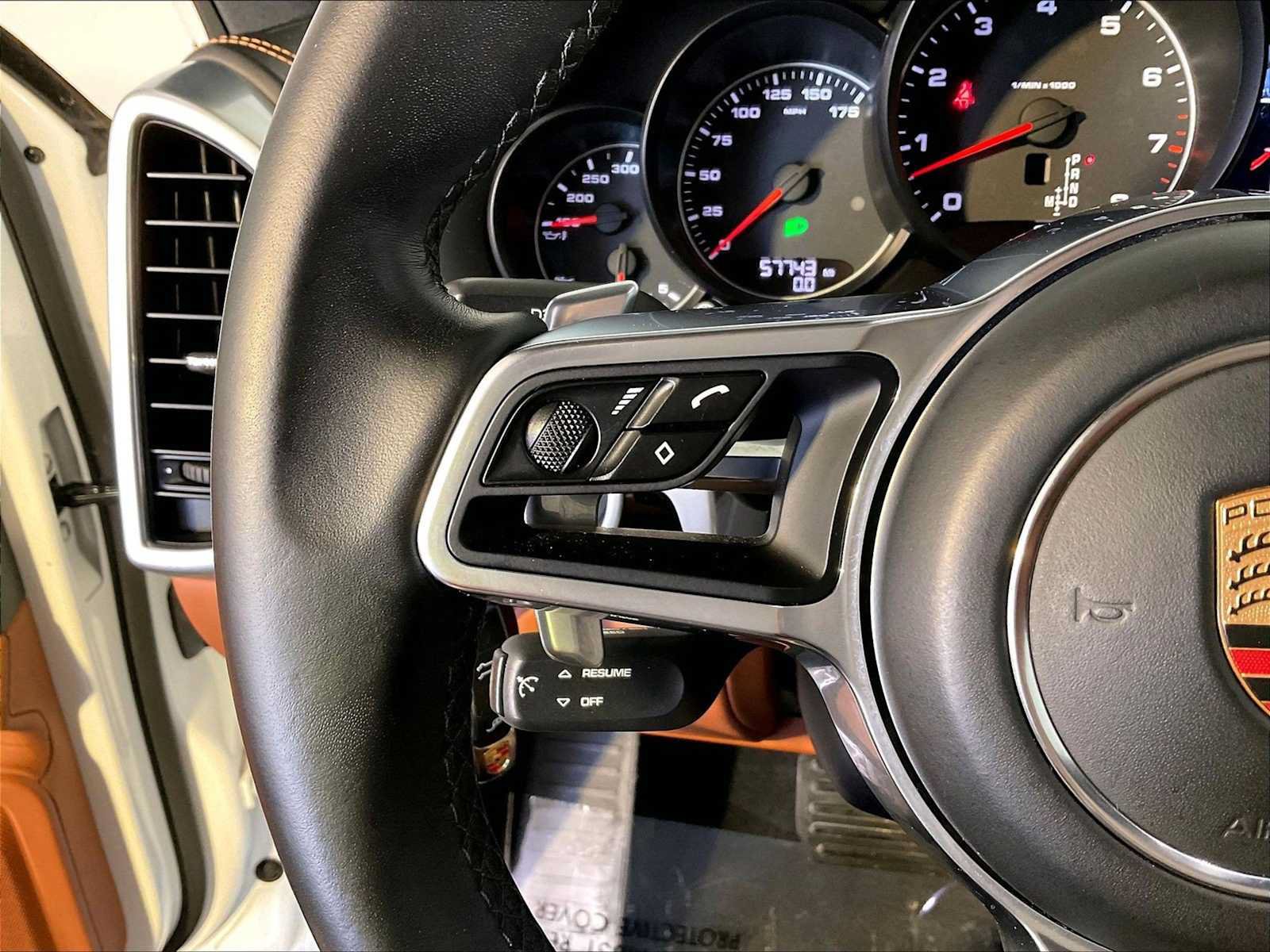 Used 2017 Porsche Cayenne Platinum Edition AWD/4WD image 27