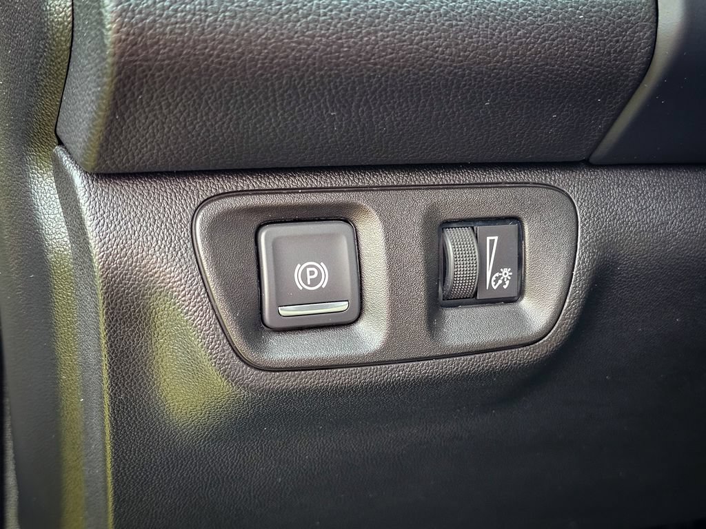 Used 2020 GMC Acadia AT4 w/ Driver Alert Package II AWD/4WD image 15