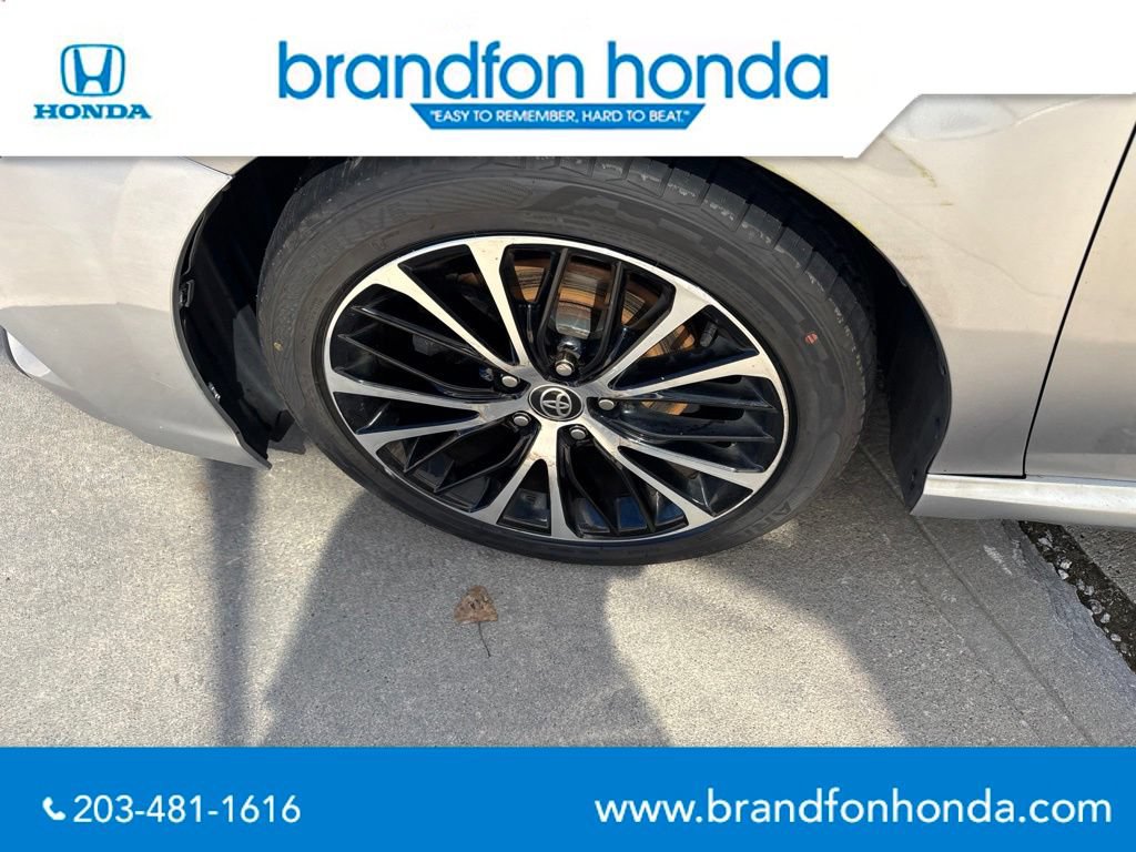 Used 2020 Toyota Camry SE FWD image 32
