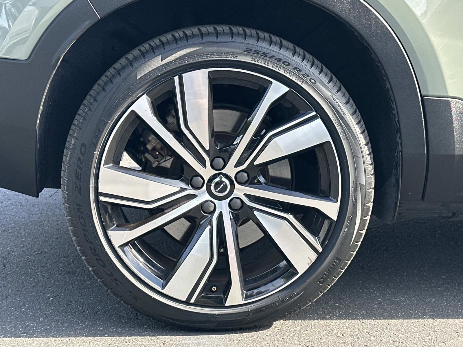 Certified 2021 Volvo XC40 P8 Recharge w/ Advanced Package image 26