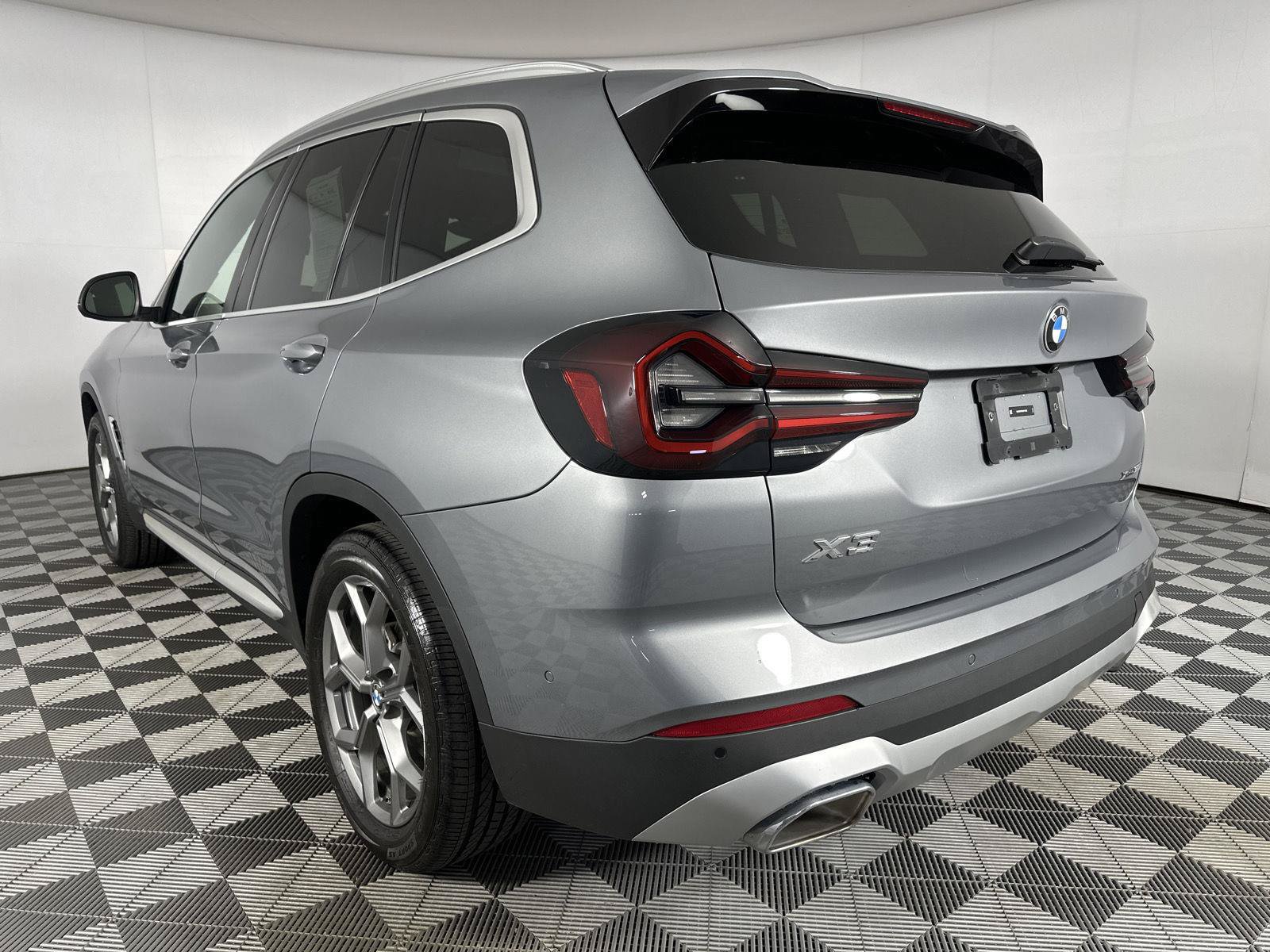 Used 2024 BMW X3 xDrive30i w/ Premium Package AWD/4WD image 28