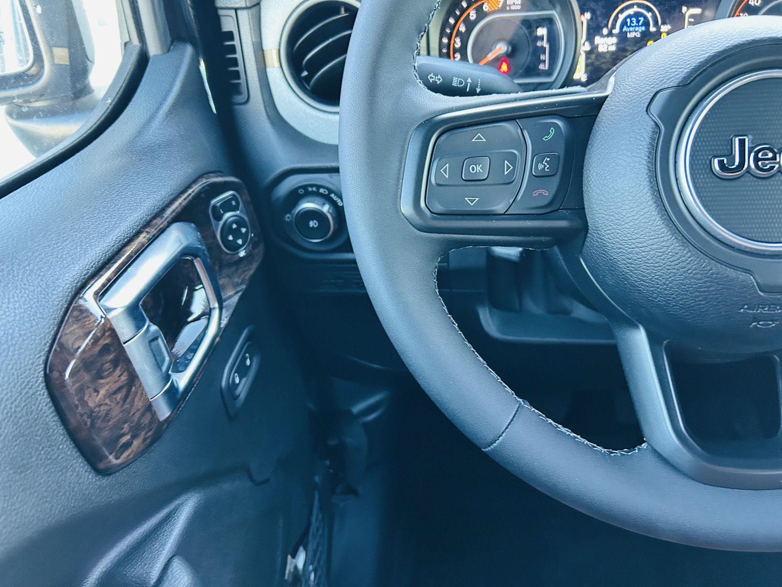 New 2025 Jeep Wrangler Unlimited Sport AWD/4WD image 21