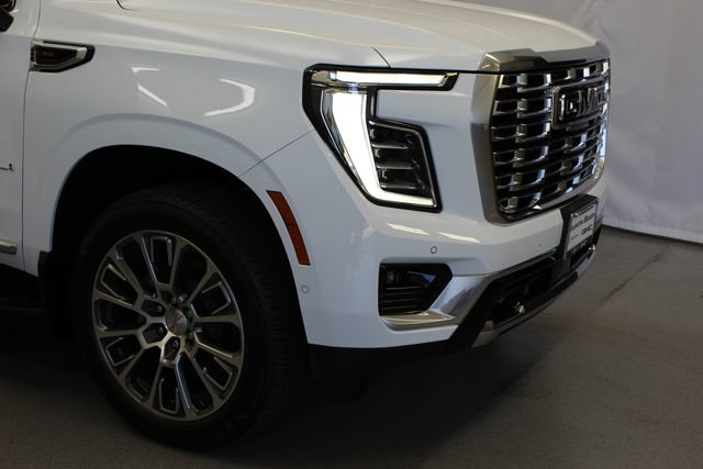 New 2026 GMC Yukon Denali w/ Advanced Technology Package AWD/4WD image 3