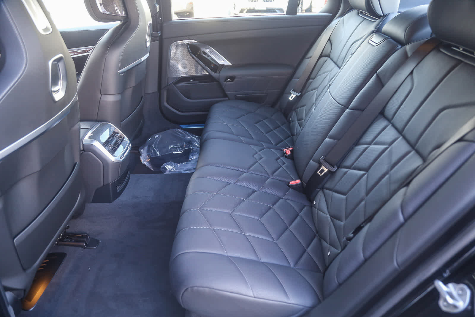 New 2026 BMW 760i xDrive w/ Executive Package image 15