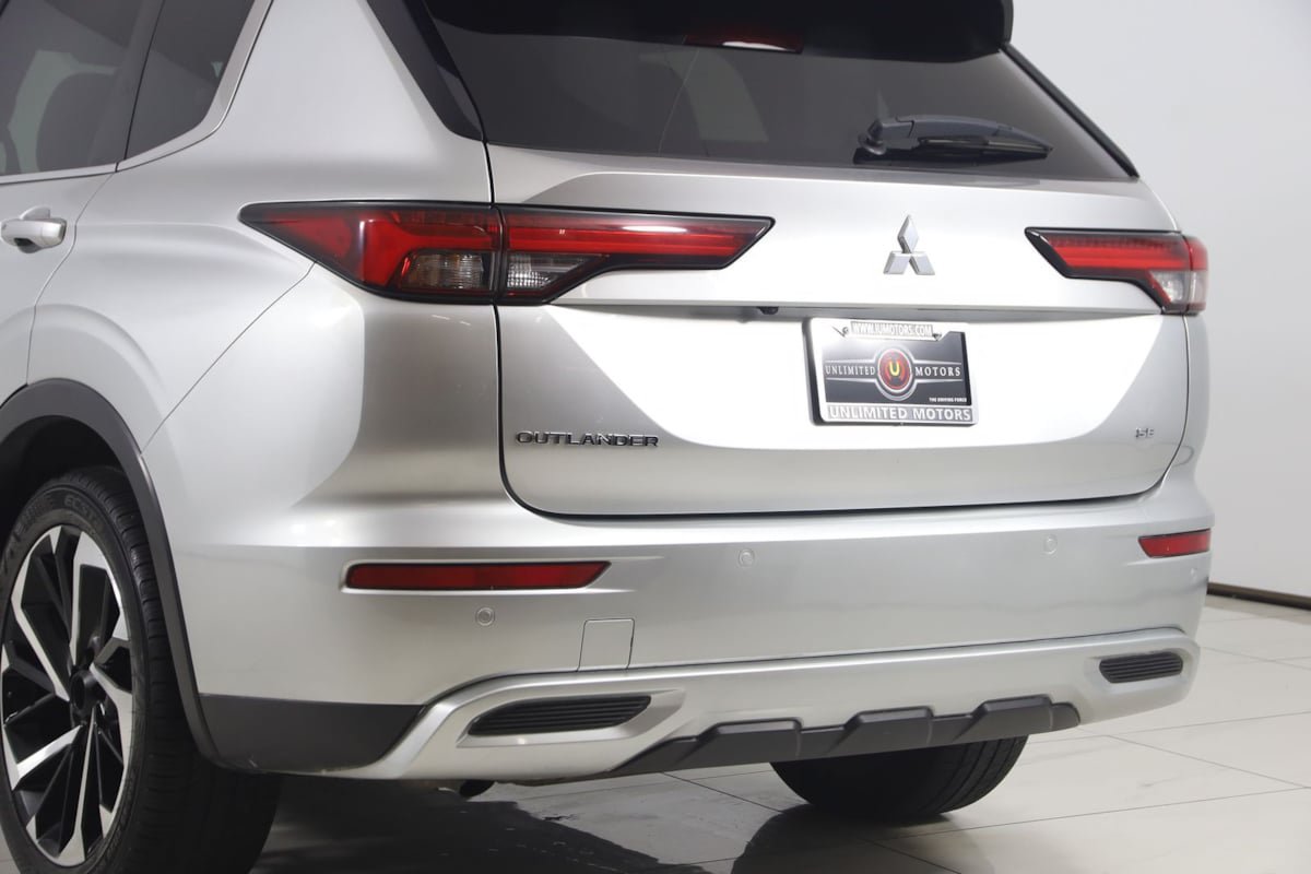 Used 2024 Mitsubishi Outlander SE AWD/4WD image 24