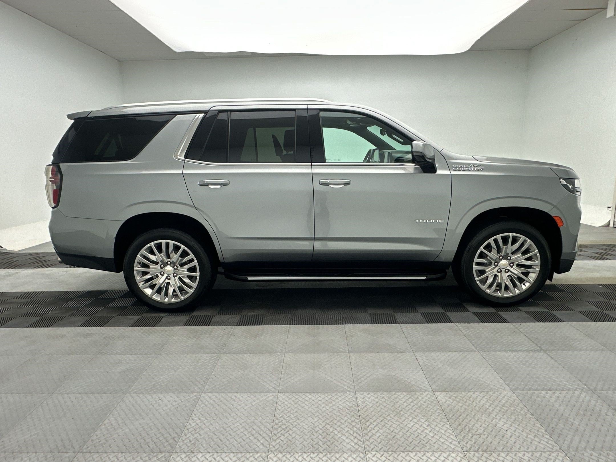Certified 2023 Chevrolet Tahoe High Country AWD/4WD image 8