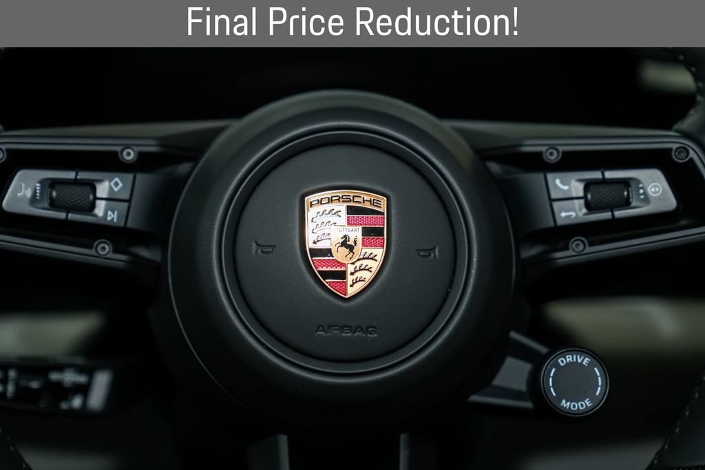 Used 2025 Porsche Macan 4S Electric AWD/4WD image 30