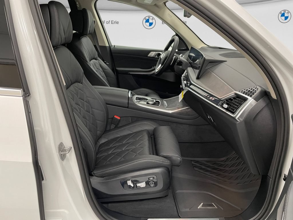 New 2027 BMW X7 xDrive40i AWD/4WD image 14