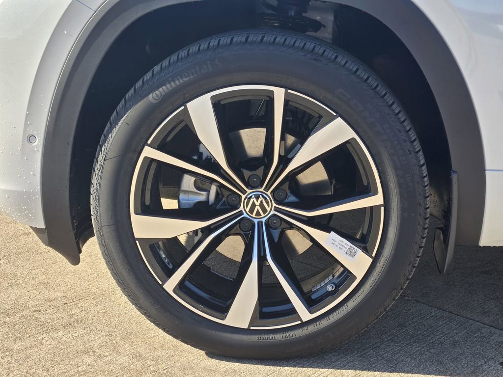 New 2026 Volkswagen Atlas Cross Sport SEL Premium R-Line image 10