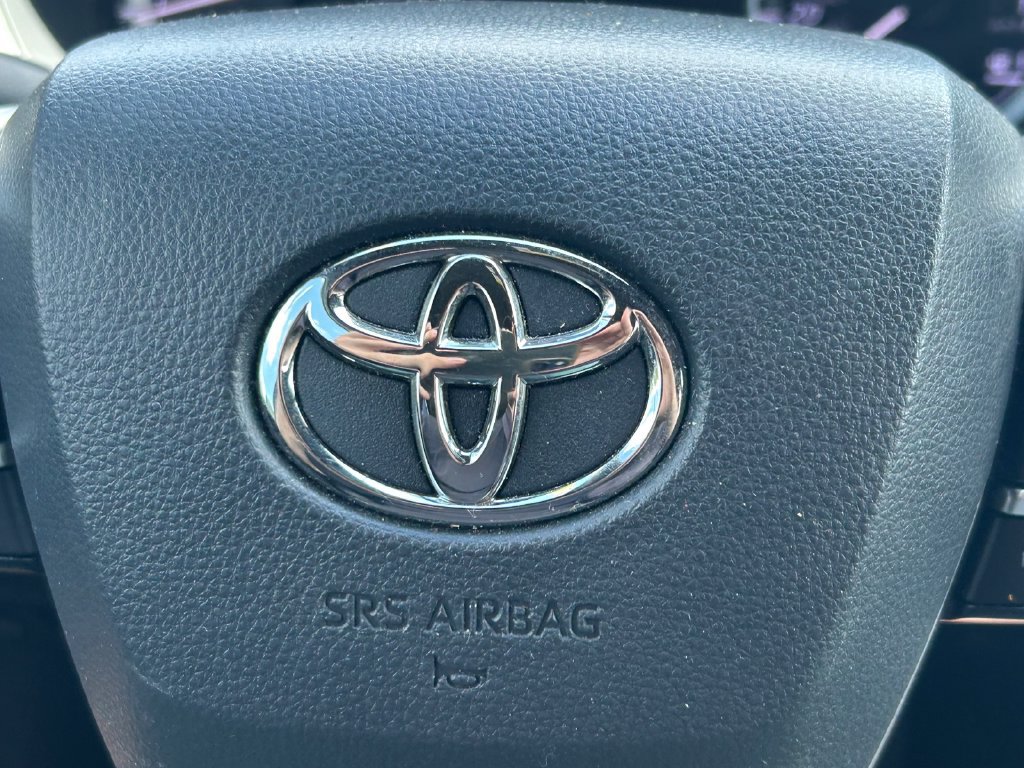 Used 2023 Toyota Highlander XSE FWD image 40
