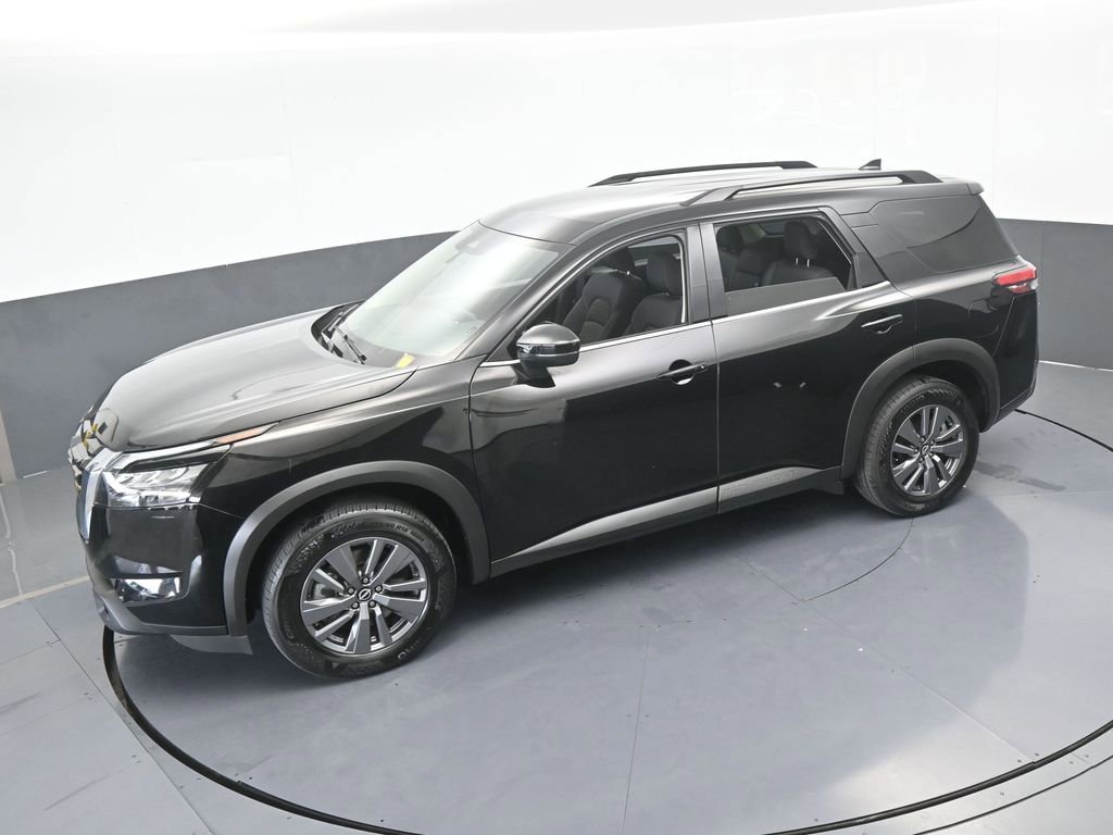 Used 2025 Nissan Pathfinder SV image 50