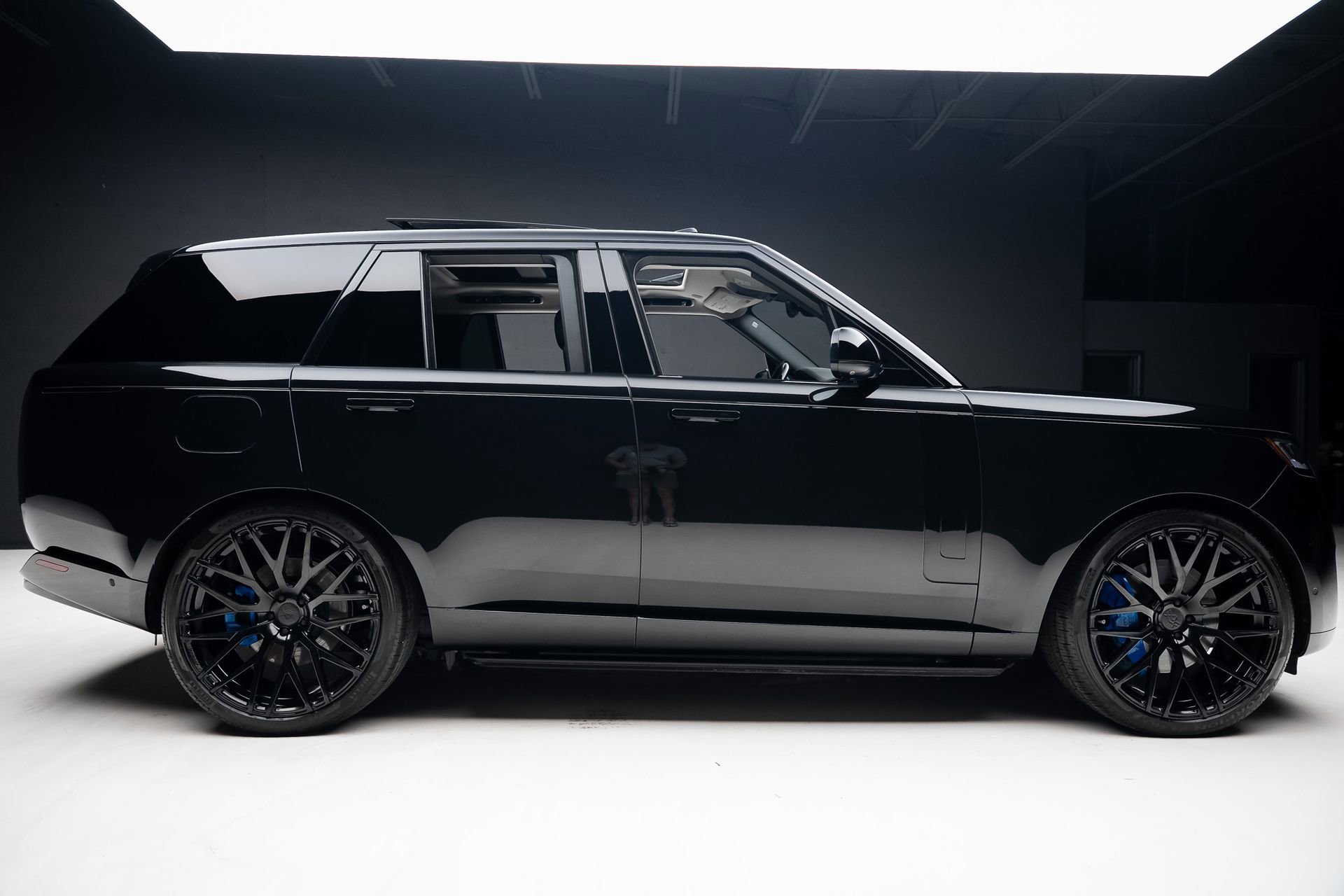 Used 2023 Land Rover Range Rover SE image 33