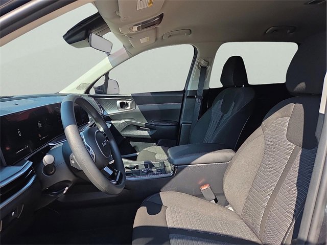 Used 2025 Kia Sorento LX image 15