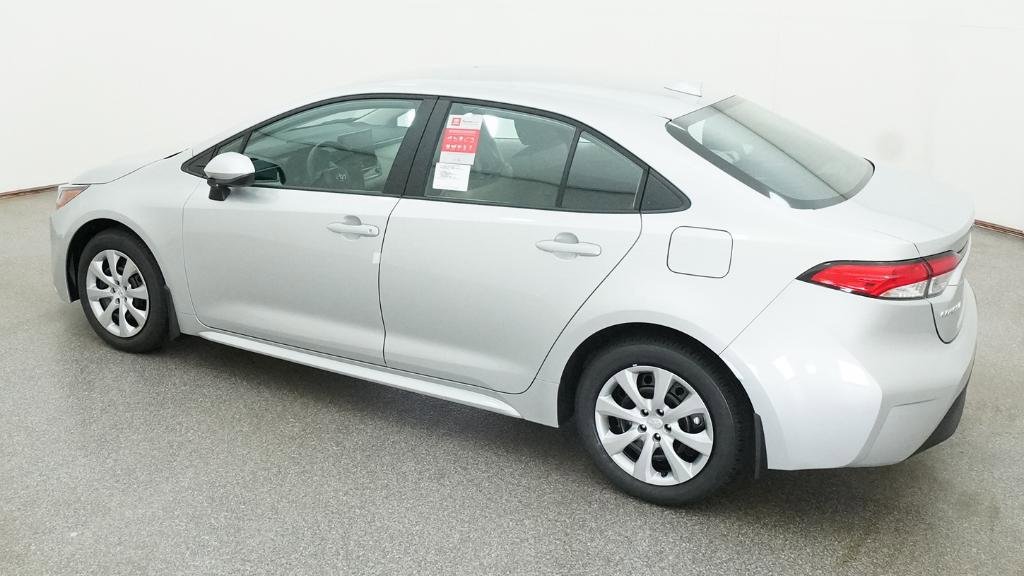 Used 2026 Toyota Corolla LE FWD image 18