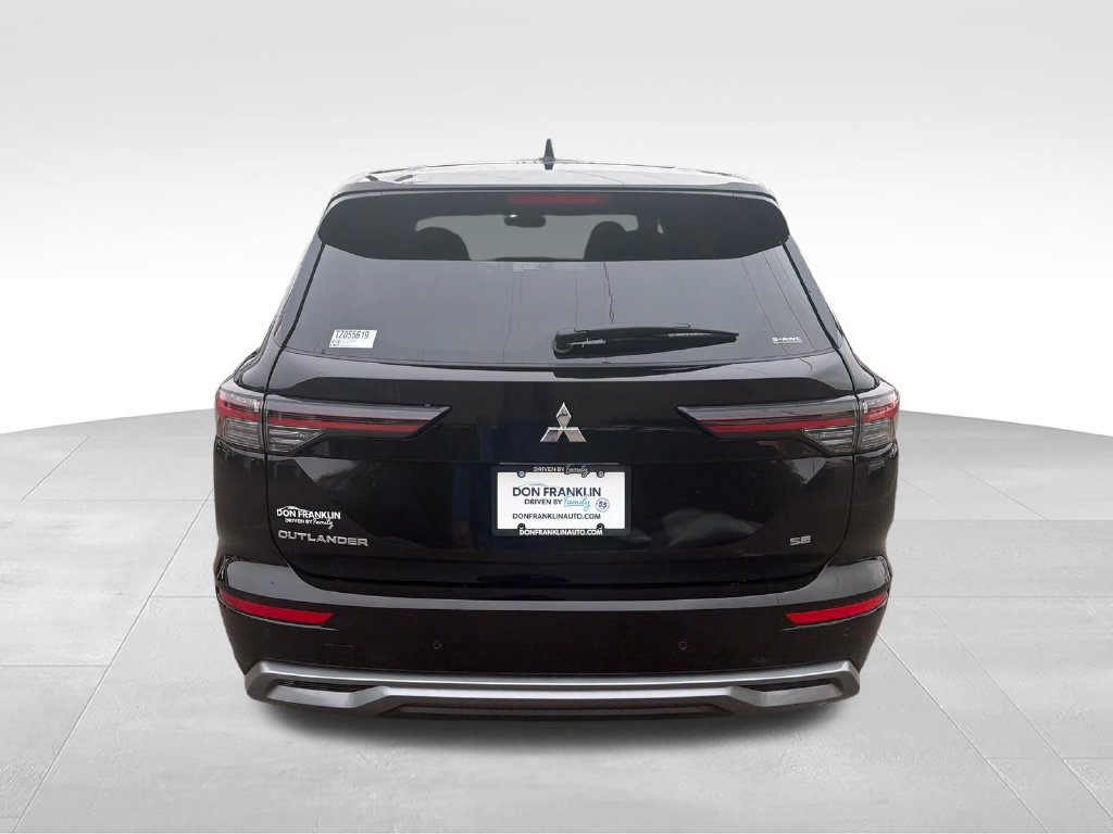 New 2026 Mitsubishi Outlander SE AWD/4WD image 4