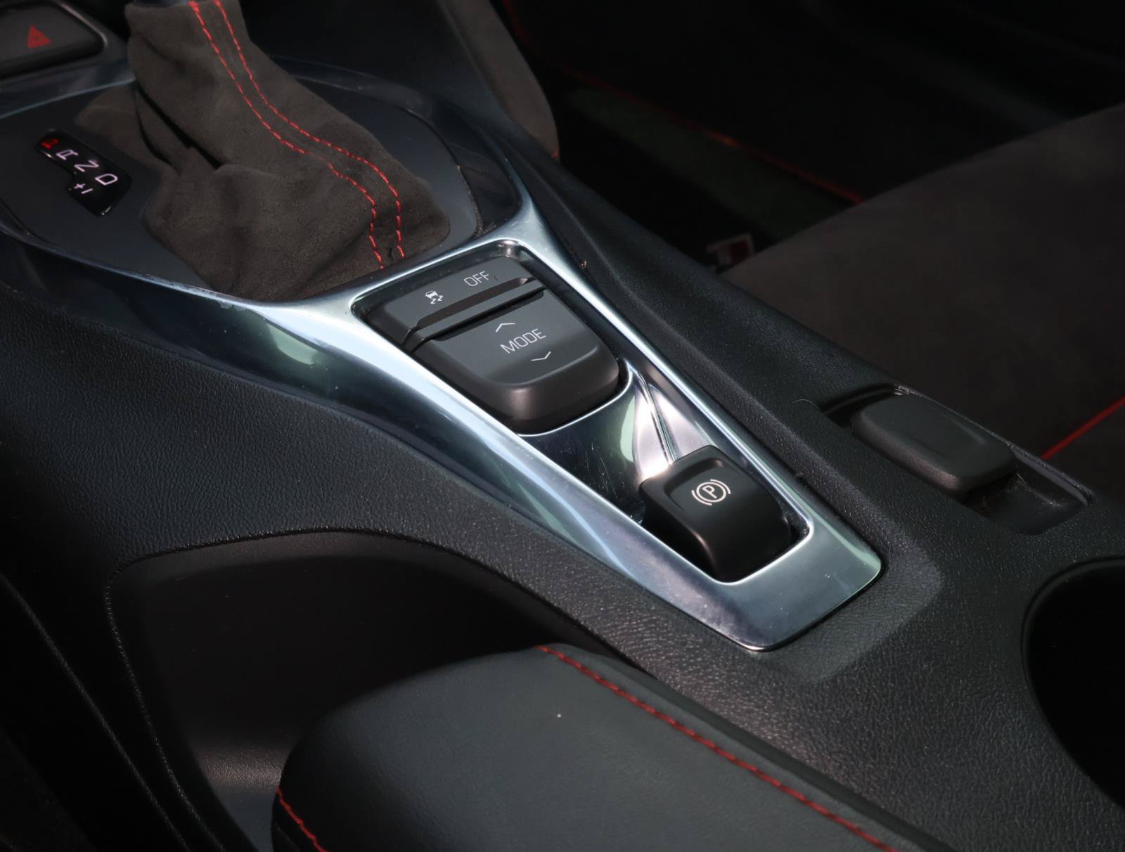 Used 2020 Chevrolet Camaro ZL1 RWD image 26