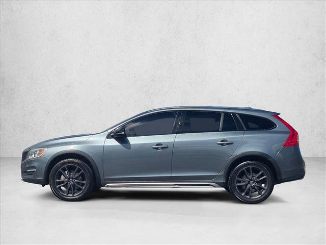 Used 2018 Volvo V60 T5 Cross Country image 9