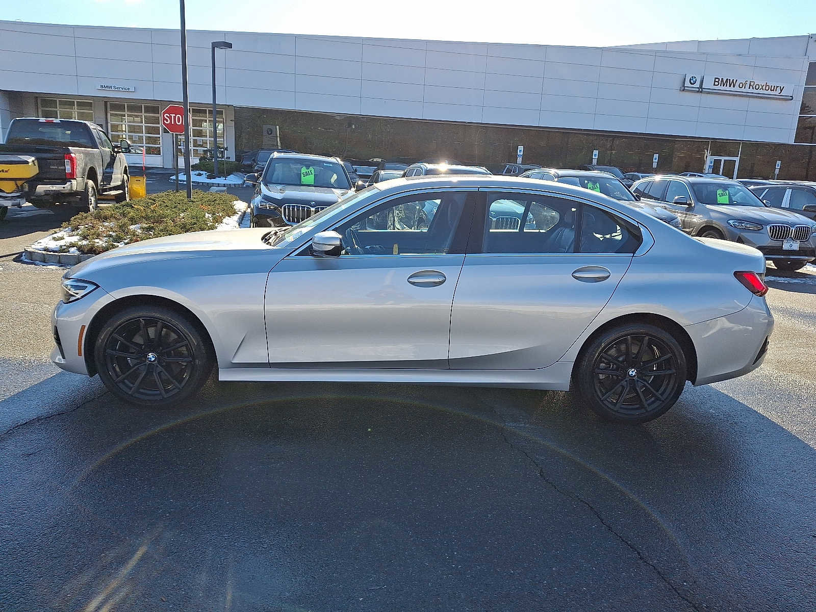 Used 2019 BMW 330i xDrive Sedan w/ Driving Assistance Package image 4