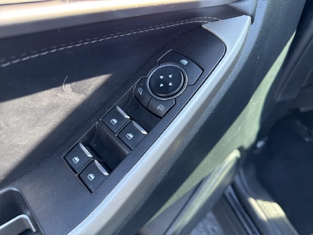 Used 2023 Ford Explorer XLT w/ Equipment Group 202A AWD/4WD image 11