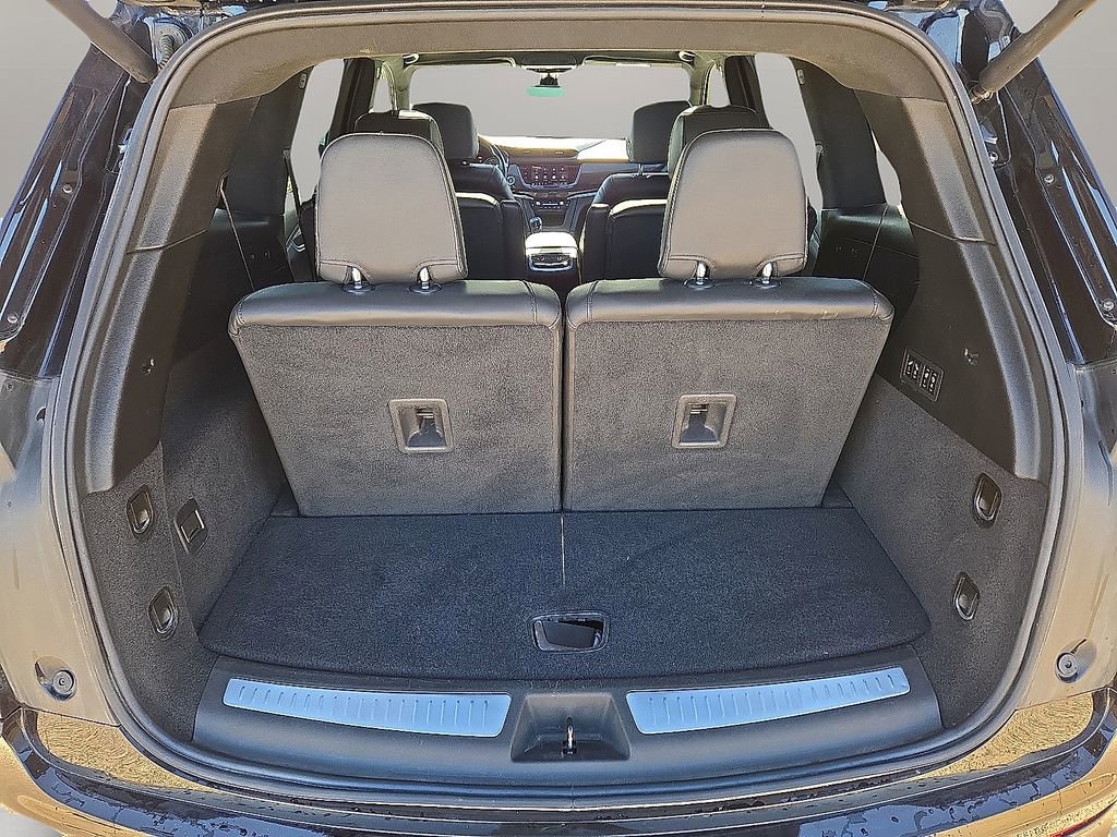 Used 2024 Cadillac XT6 Sport w/ Platinum Package image 14