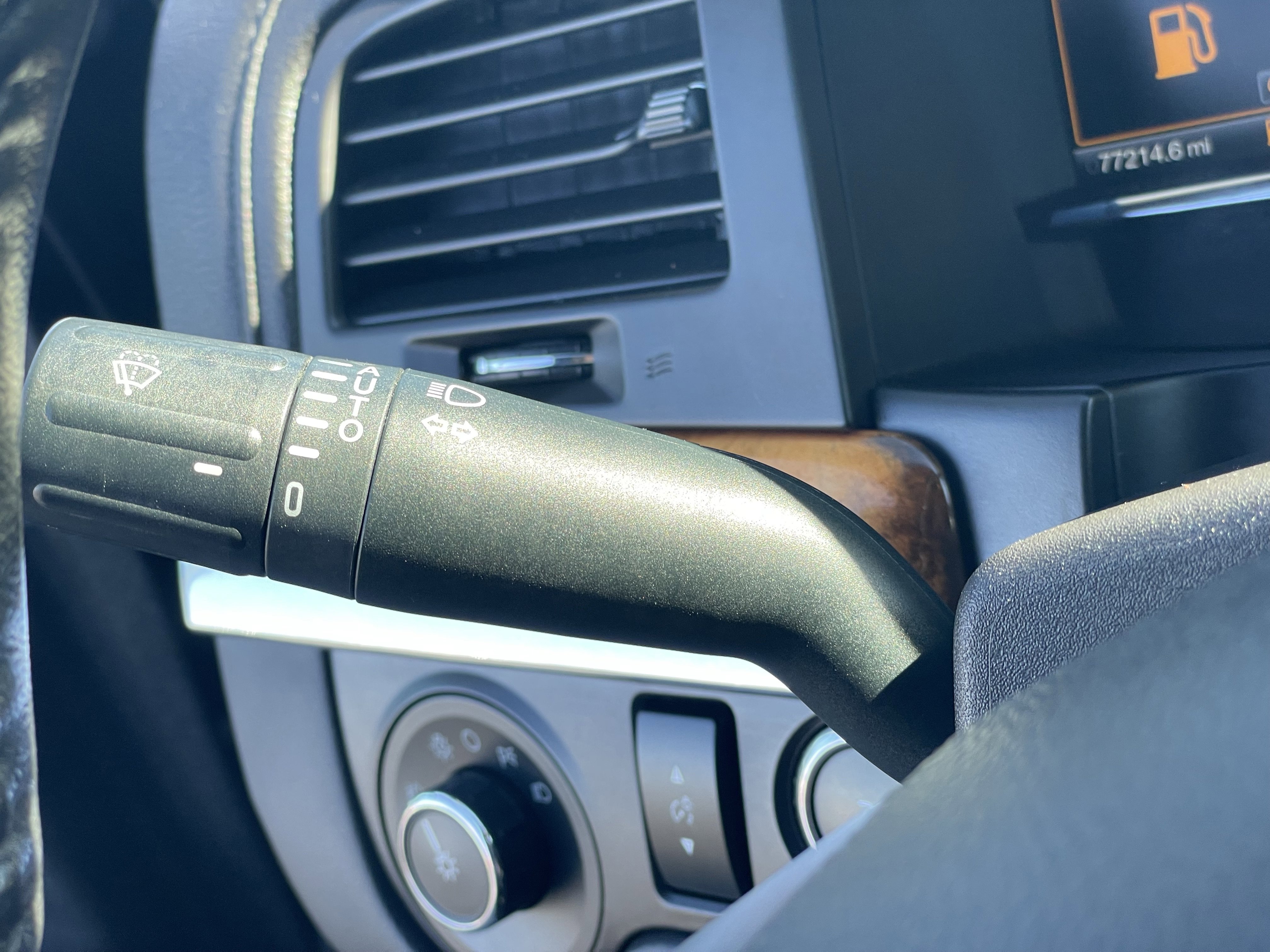 Used 2014 Lincoln MKS AWD w/ Equipment Group 101A image 17