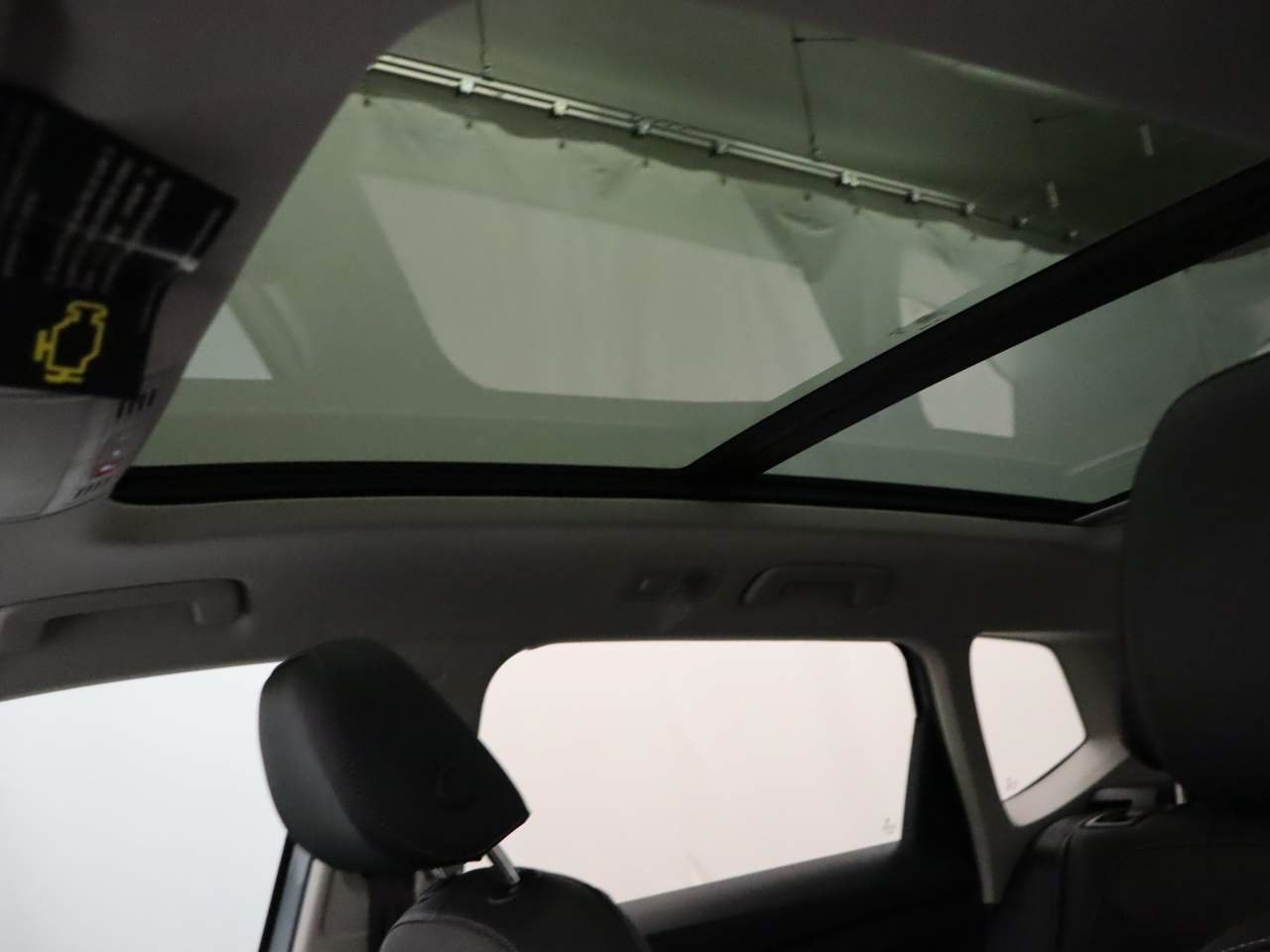 New 2026 Volkswagen Taos SE FWD image 17