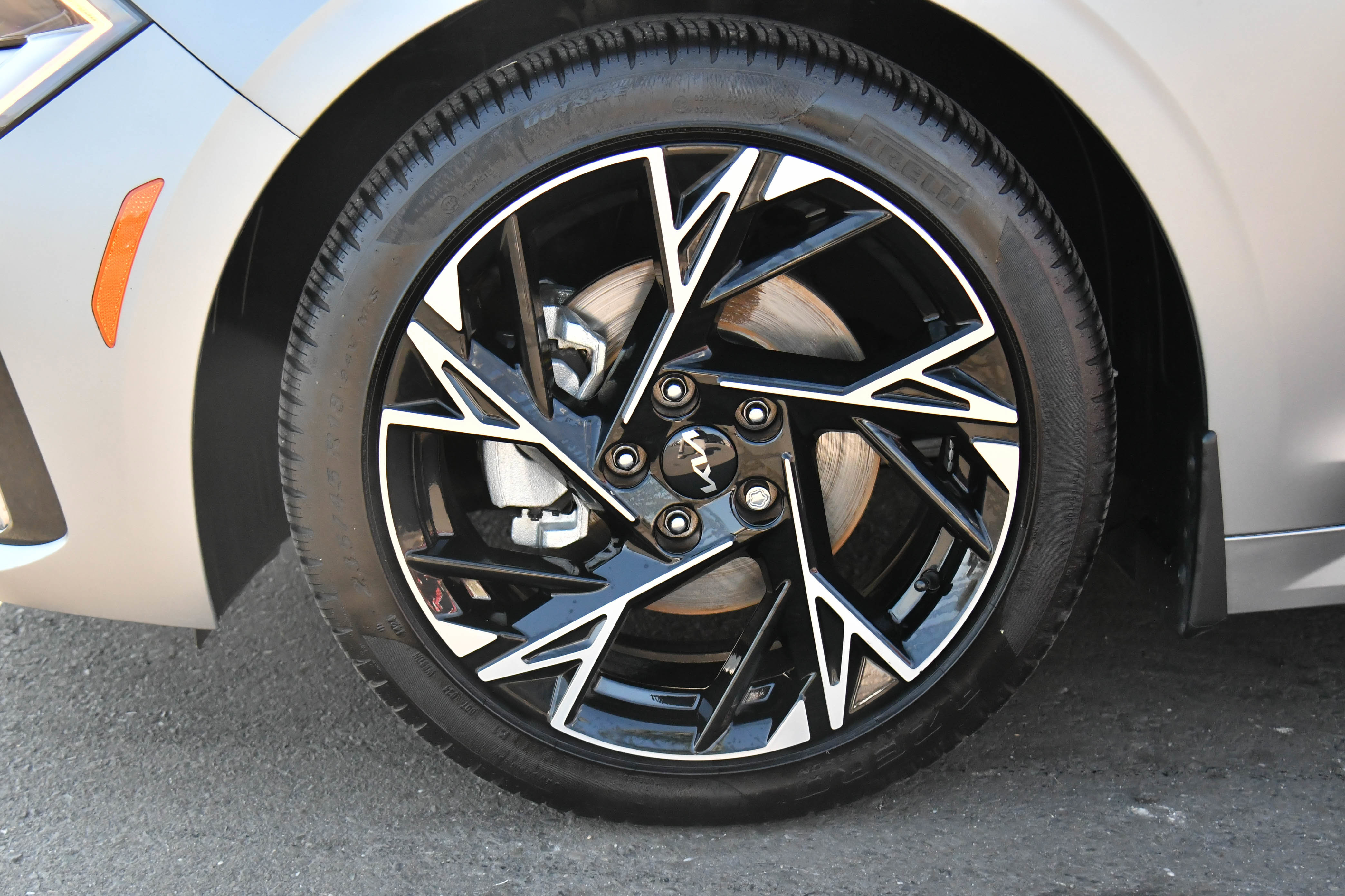 Used 2025 Kia K5 GT-Line w/ GT-Line Premium Package image 12