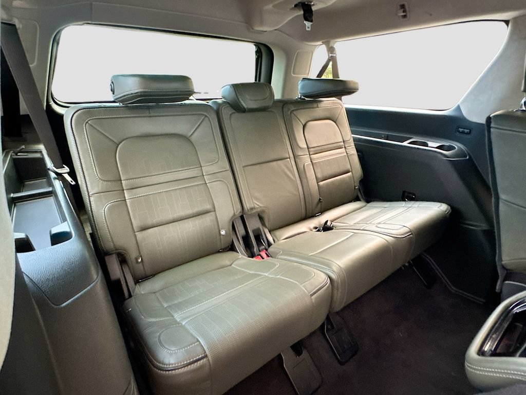 Used 2023 Lincoln Navigator L Black Label AWD/4WD image 31