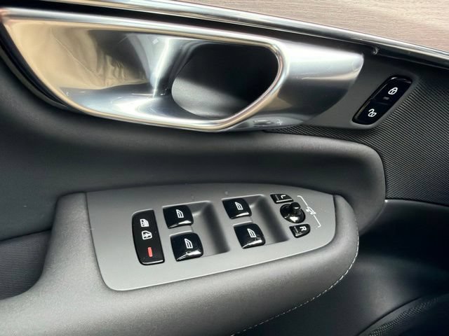 New 2027 Volvo XC90 B6 Plus AWD/4WD image 23