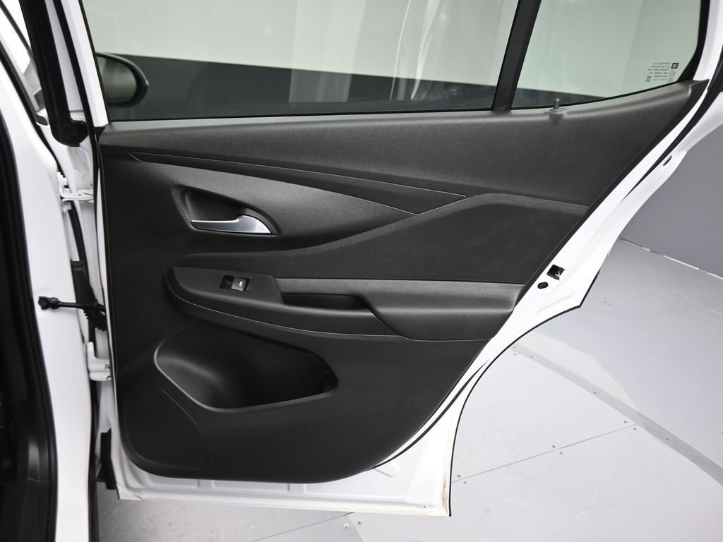 Used 2024 Buick Envista Preferred w/ Convenience I Package image 32