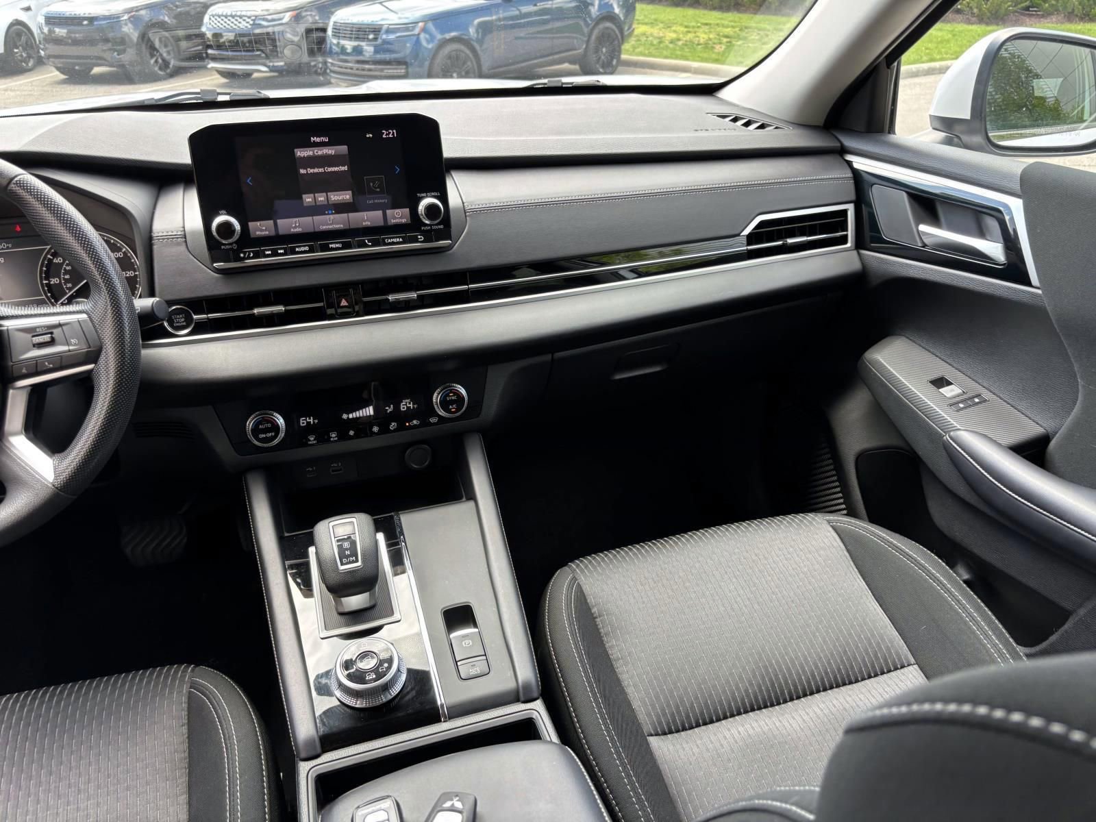 Used 2023 Mitsubishi Outlander ES AWD/4WD image 31