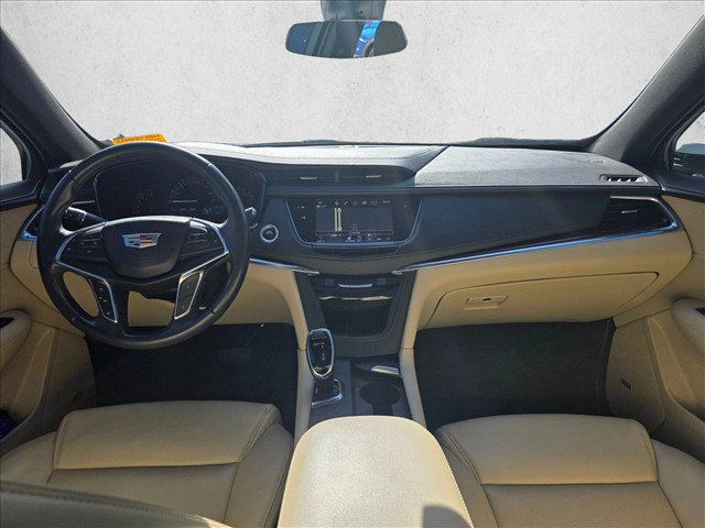 Used 2018 Cadillac XT5 Premium Luxury w/ Driver Assist Package FWD image 14